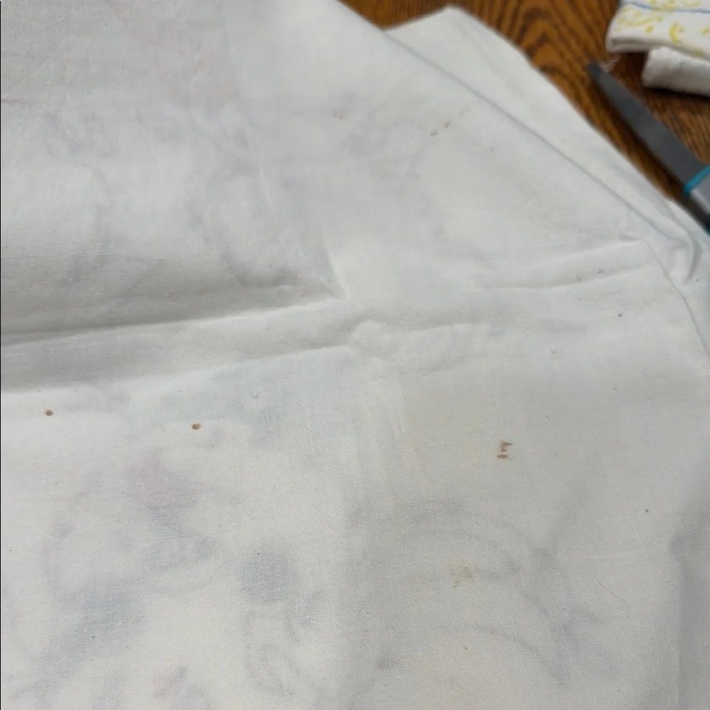 Vintage Embroidered White Flour Sack Cloth Towels.. Puppy Baking/kitchen Design